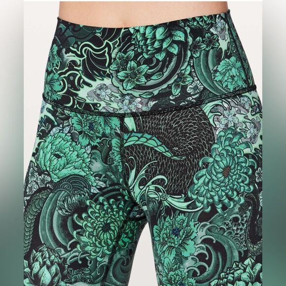 Lululemon Memoir Wunder Under hi rise capri length tight. - Picture 1 of 12